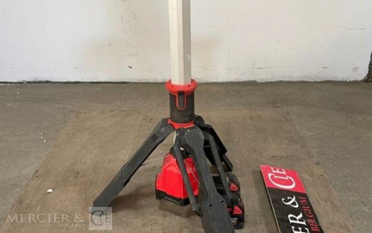 MILWAUKEE M12 SAL  MIL010001