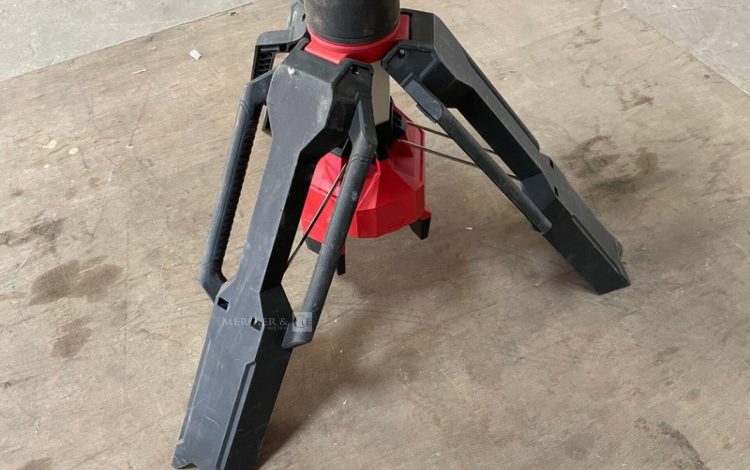 MILWAUKEE M12 SAL  MIL010001