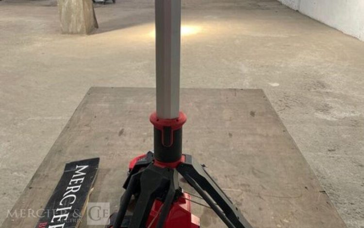 MILWAUKEE M12 SAL  MIL010001