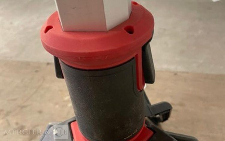 MILWAUKEE M12 SAL  MIL010001