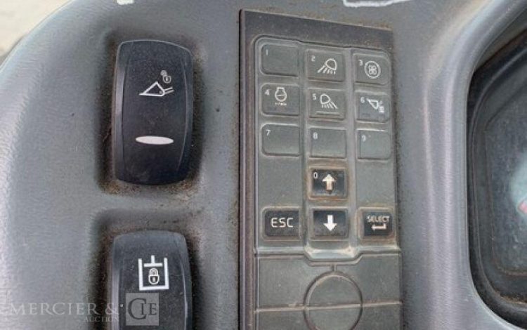 VOLVO L30G  146684