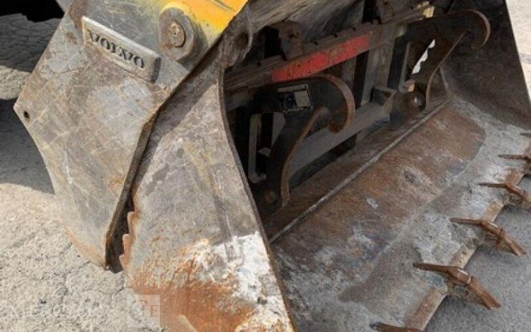 VOLVO L25F  H224G014
