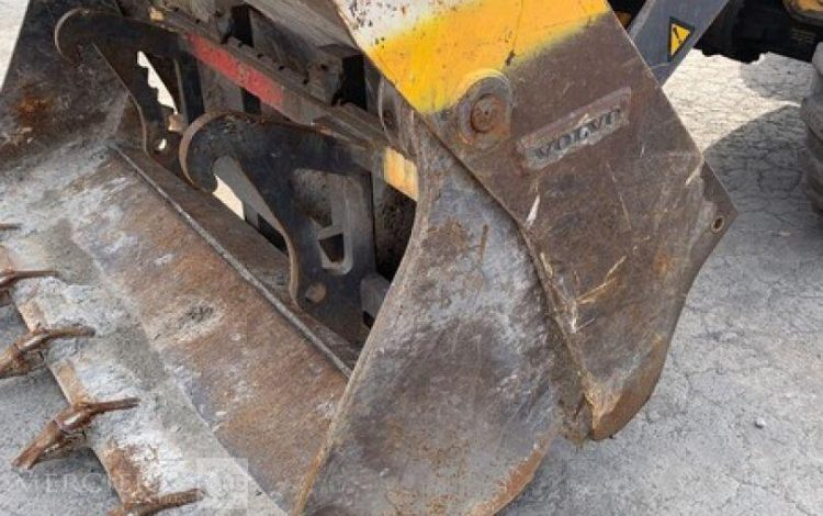VOLVO L25F  H224G014