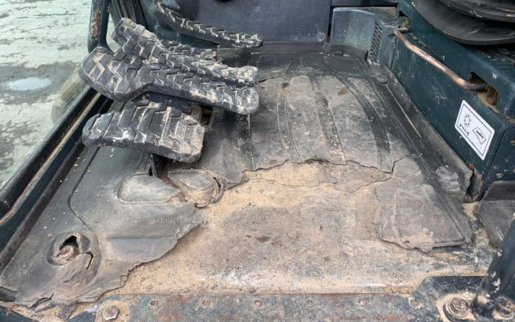 HYUNDAI ROBEX145LCR-9  LOC000541
