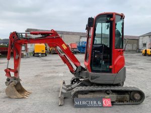 YANMAR VIO25-4  225608