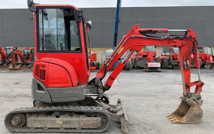 YANMAR VIO25-4  225608