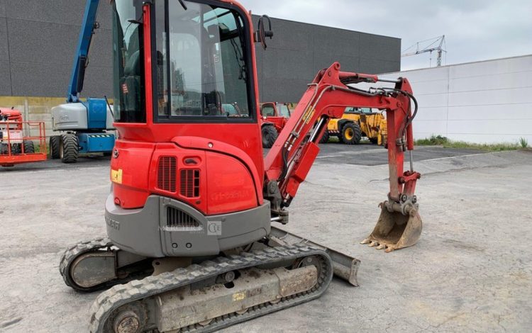 YANMAR VIO25-4  225608