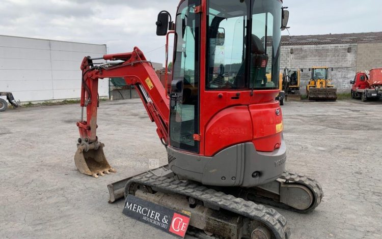 YANMAR VIO25-4  225608