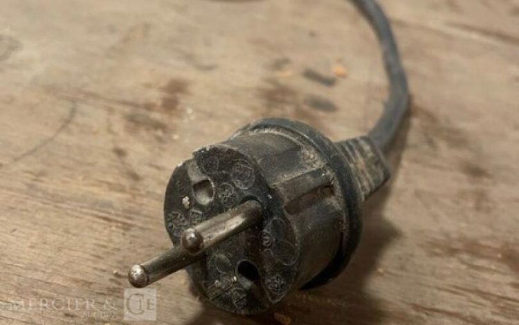 MAKITA 9404  PON010456