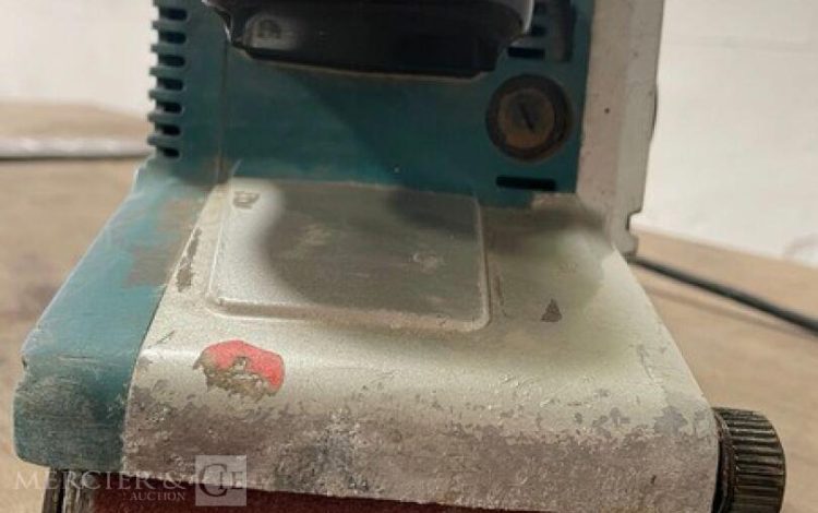 MAKITA 9404  PON010456