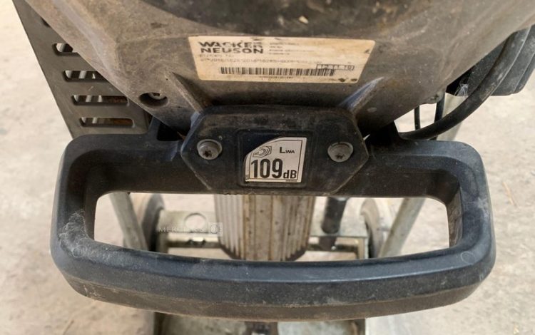 WACKER NEUSON BH65  PIQ011639