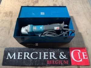 MAKITA 9565PCV  MEU010980