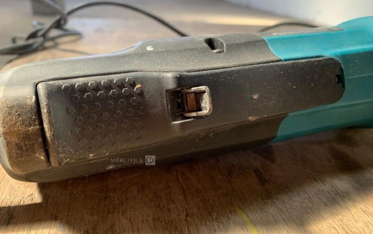 MAKITA 9565PCV  MEU010980