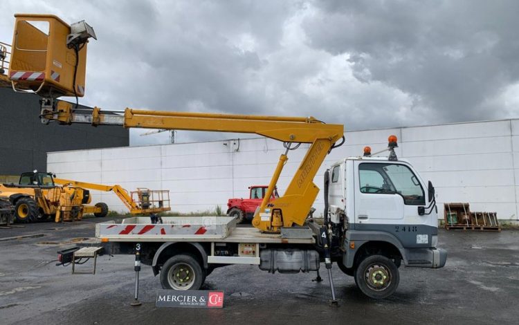 NISSAN NISSAN CABSTAR / MULTITEL 145ALU  2418