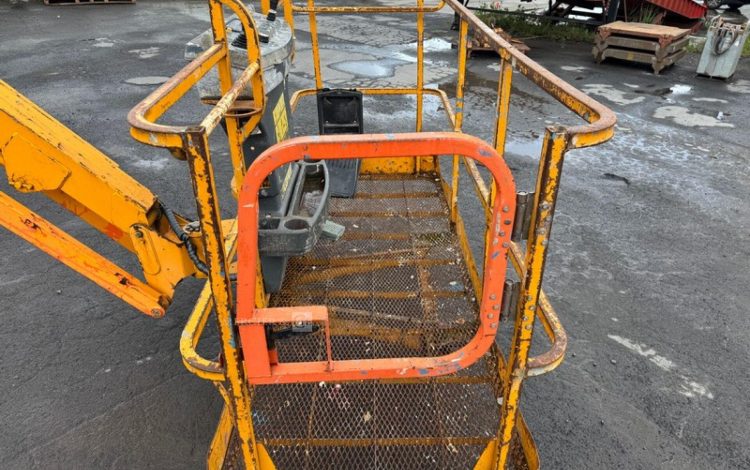 JLG 600AJ  3320