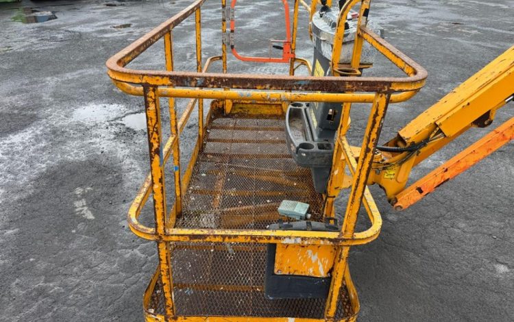 JLG 600AJ  3320