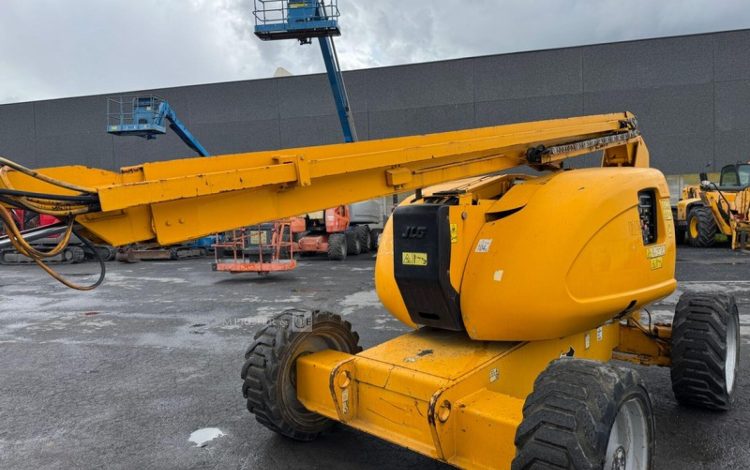 JLG 600AJ  3320