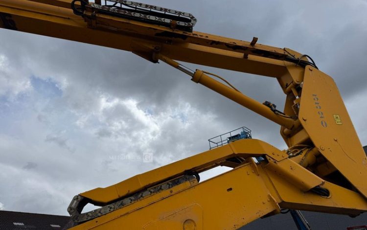 JLG 600AJ  3320