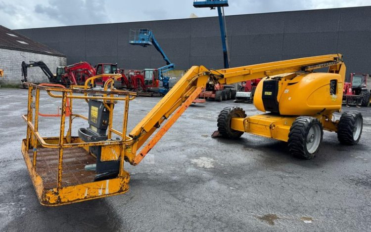 JLG 600AJ  3320