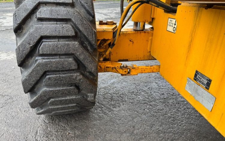 JLG 600AJ  3320