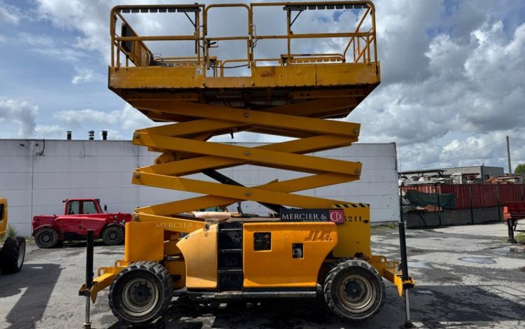 JLG 4394RT  3211