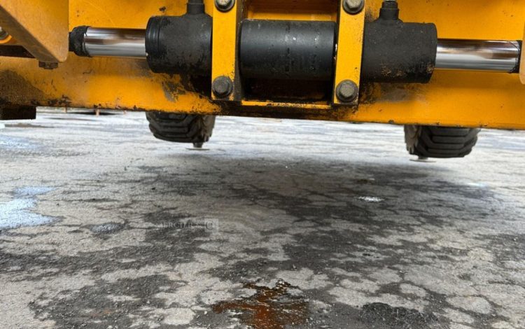 JLG 4394RT  3211