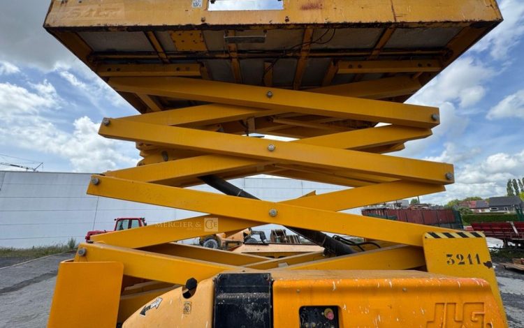 JLG 4394RT  3211