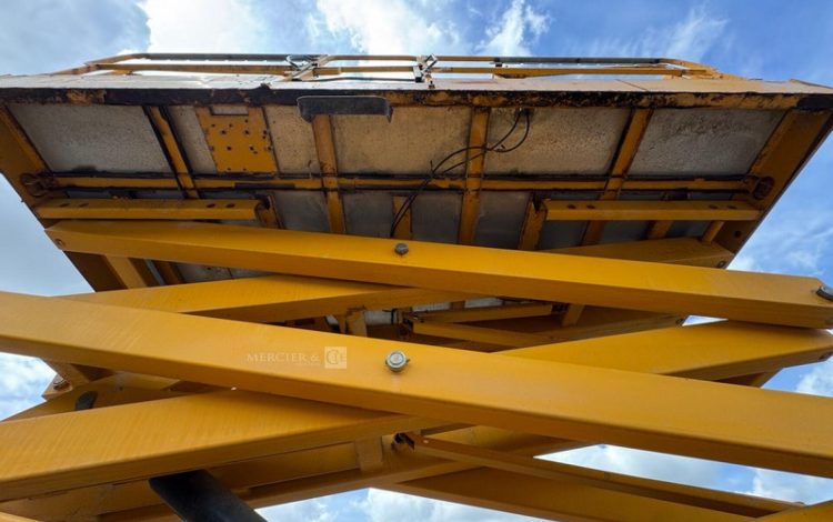 JLG 4394RT  3211