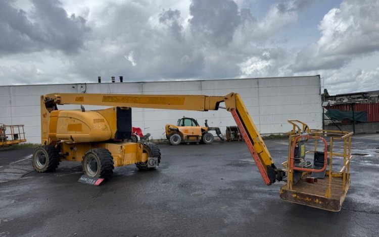 JLG 800AJ  3250