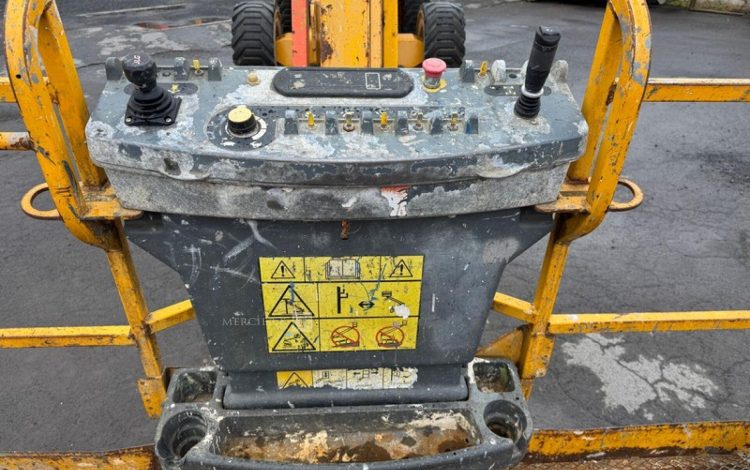 JLG 800AJ  3250
