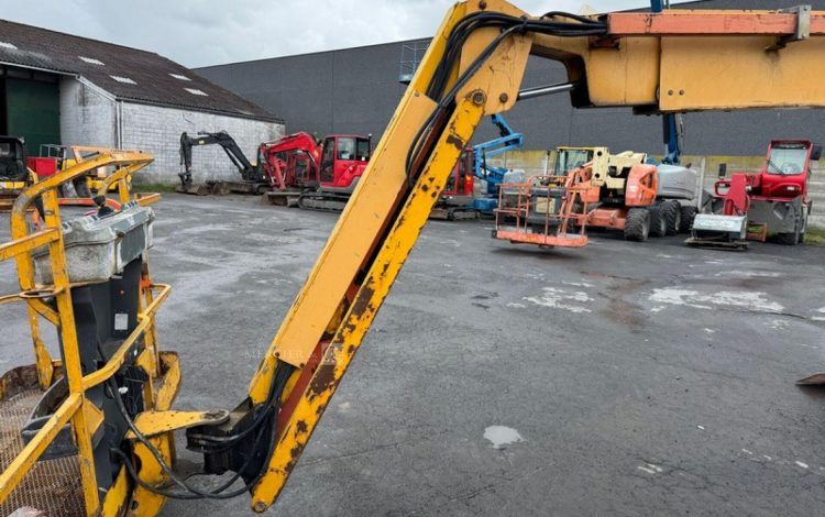 JLG 800AJ  3250