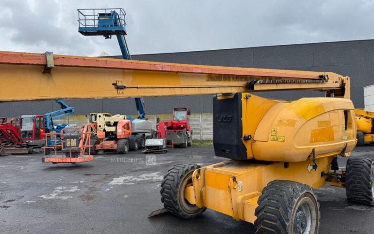 JLG 800AJ  3250