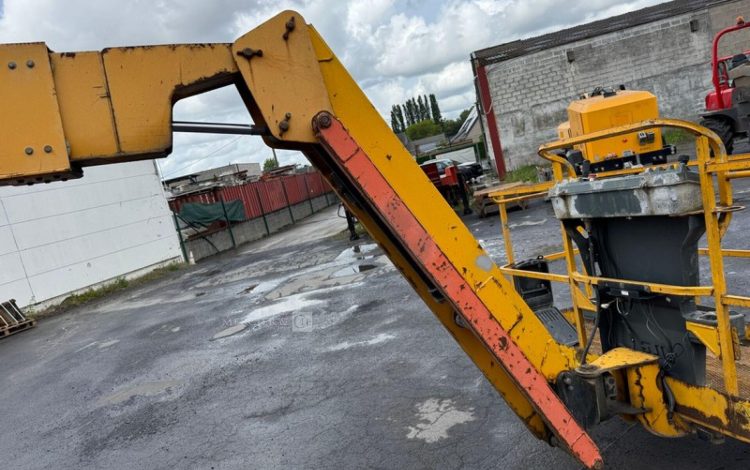 JLG 800AJ  3250