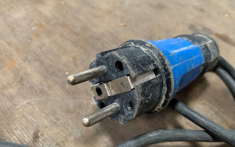 MAKITA   MEU010863