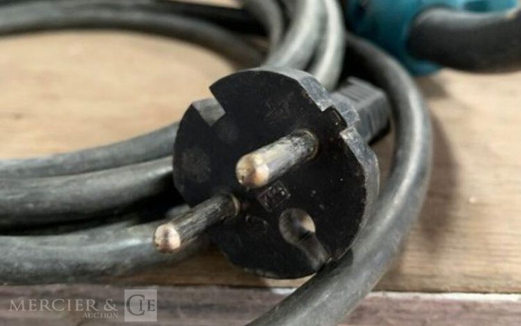 MAKITA   PER010041