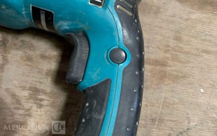 MAKITA   PER010041