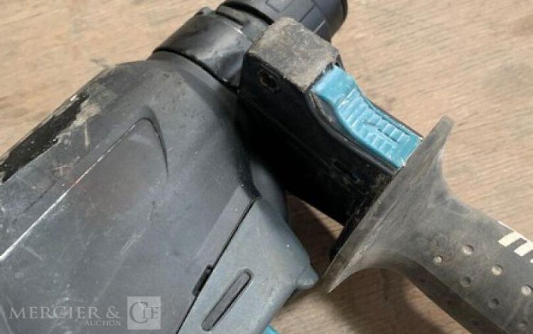MAKITA   PER010041