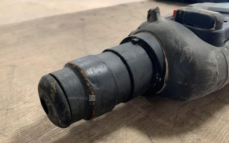 MAKITA   PER010041