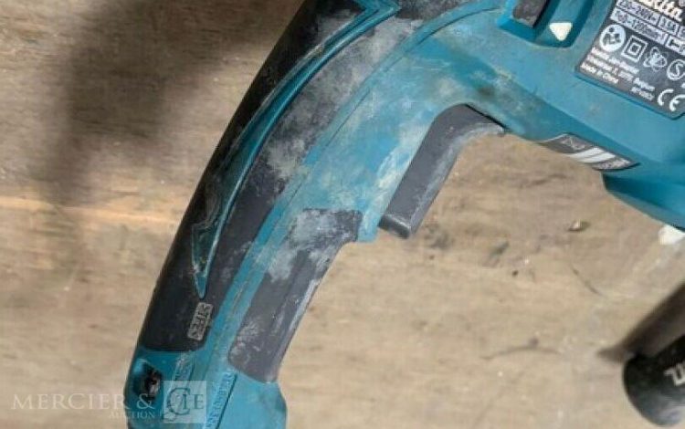 MAKITA   PER010041