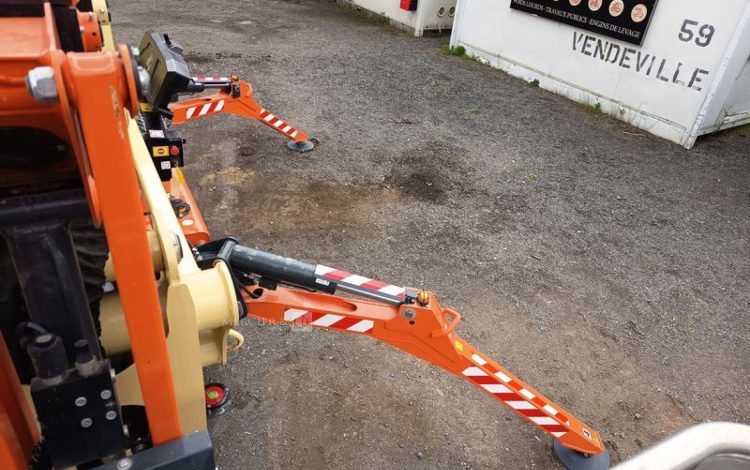 JLG NACELLE ARAIGNEE X26JP A CHENILLES  – 25,6 M – DIESEL – 417 HEURES  – ANNEE 2023  3654