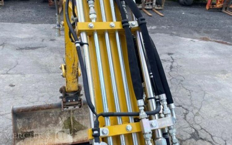 KOMATSU MINI PELLE PC24MR-5 SUR CHENILLES – 2,5 TONNES – DIESEL – 202 HEURES -ANNEE 2024  20574