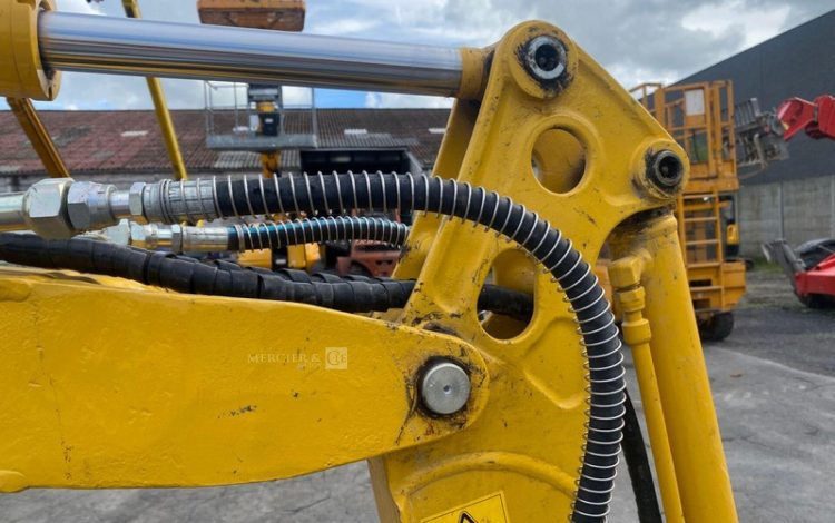 KOMATSU MINI PELLE PC24MR-5 SUR CHENILLES – 2,5 TONNES – DIESEL – 202 HEURES -ANNEE 2024  20574