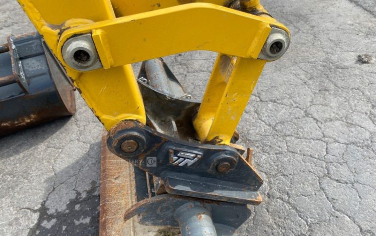 KOMATSU MINI PELLE PC24MR-5 SUR CHENILLES – 2,5 TONNES – DIESEL – 202 HEURES -ANNEE 2024  20574