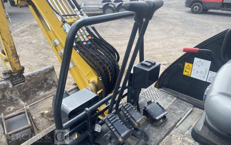 KOMATSU MINI PELLE PC24MR-5 SUR CHENILLES – 2,5 TONNES – DIESEL – 202 HEURES -ANNEE 2024  20574