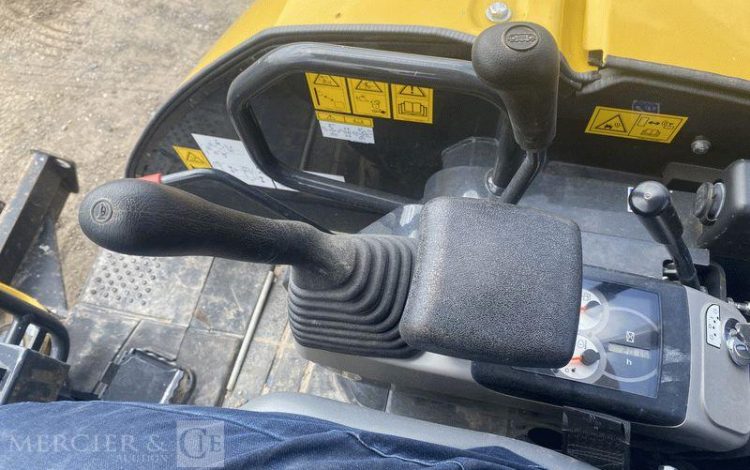 KOMATSU MINI PELLE PC24MR-5 SUR CHENILLES – 2,5 TONNES – DIESEL – 202 HEURES -ANNEE 2024  20574