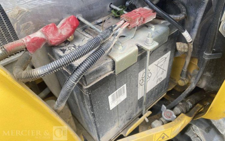 KOMATSU MINI PELLE PC24MR-5 SUR CHENILLES – 2,5 TONNES – DIESEL – 202 HEURES -ANNEE 2024  20574