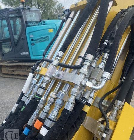 KOMATSU MINI PELLE PC24MR-5 SUR CHENILLES – 2,5 TONNES – DIESEL – 202 HEURES -ANNEE 2024  20574