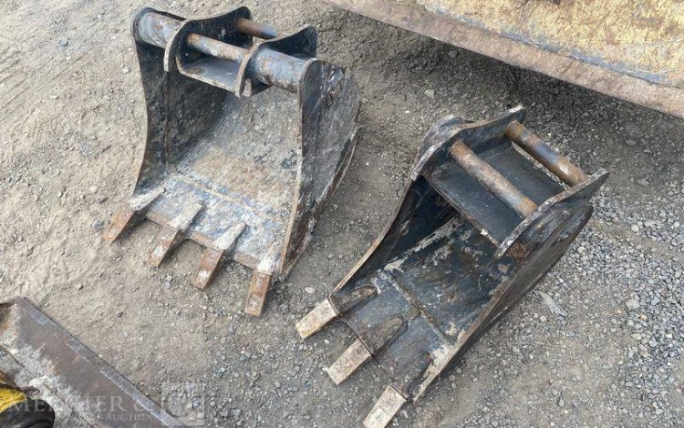 KOMATSU MINI PELLE PC24MR-5 SUR CHENILLES – 2,5 TONNES – DIESEL – 202 HEURES -ANNEE 2024  20574