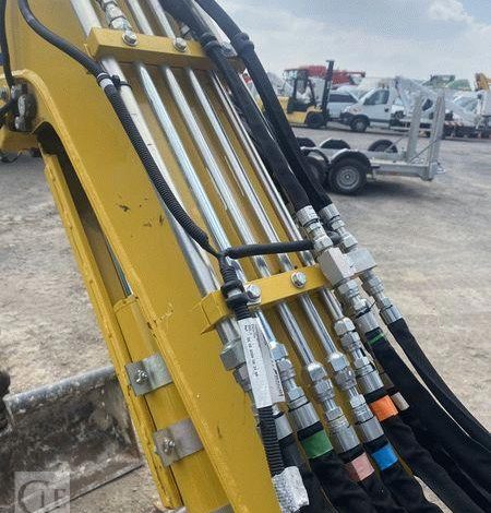 KOMATSU MINI PELLE PC24MR-5 SUR CHENILLES – 2,5 TONNES – DIESEL – 202 HEURES -ANNEE 2024  20574