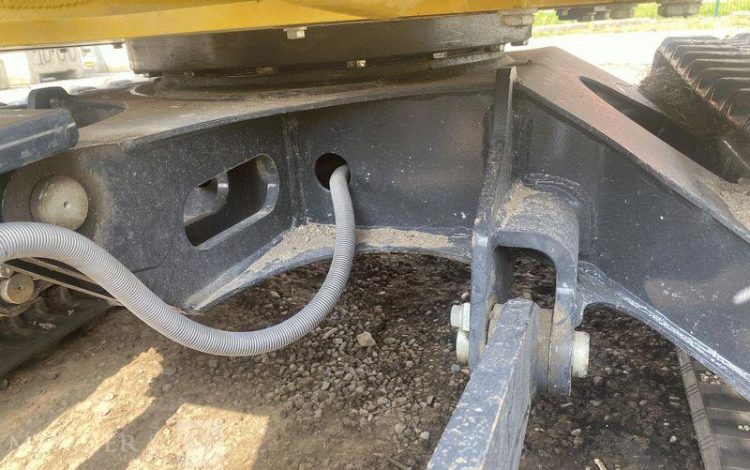 KOMATSU MINI PELLE PC24MR-5 SUR CHENILLES – 2,5 TONNES – DIESEL – 202 HEURES -ANNEE 2024  20574